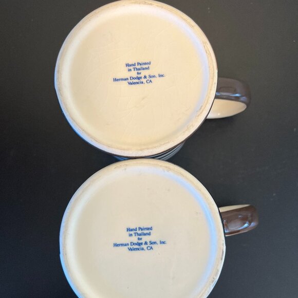 Set of 2 Vintage Hand-Painted in Thailand Mugs Made for Herman Dodge & Son, Inc - Picture 11 of 12